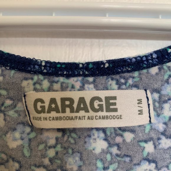 Garage, floral blue crop top, medium - Picture 3 of 3